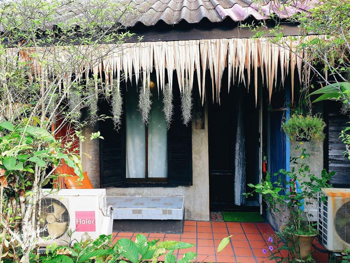 Artist'S Place Trat Exterior foto